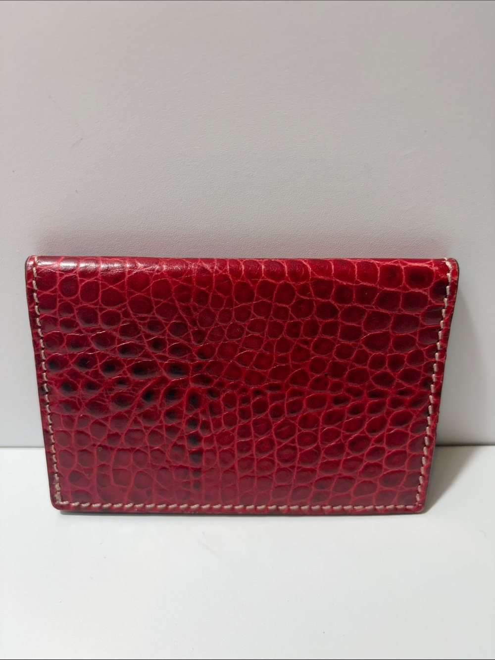 Elegant Red Croc-Embossed Card Holder